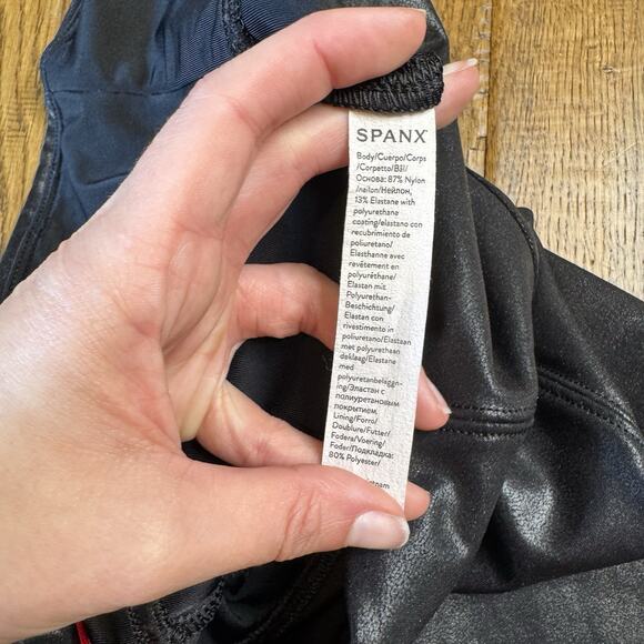 SPANX Faux Leather Leggings Women’s Sz Medium Black High Rise Pants - Picture 7 of 7
